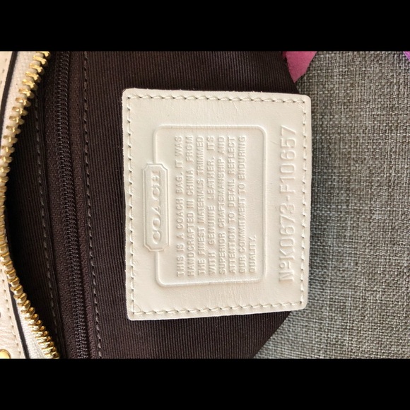 NWTA Cream Coach Purse - Picture 5 of 9